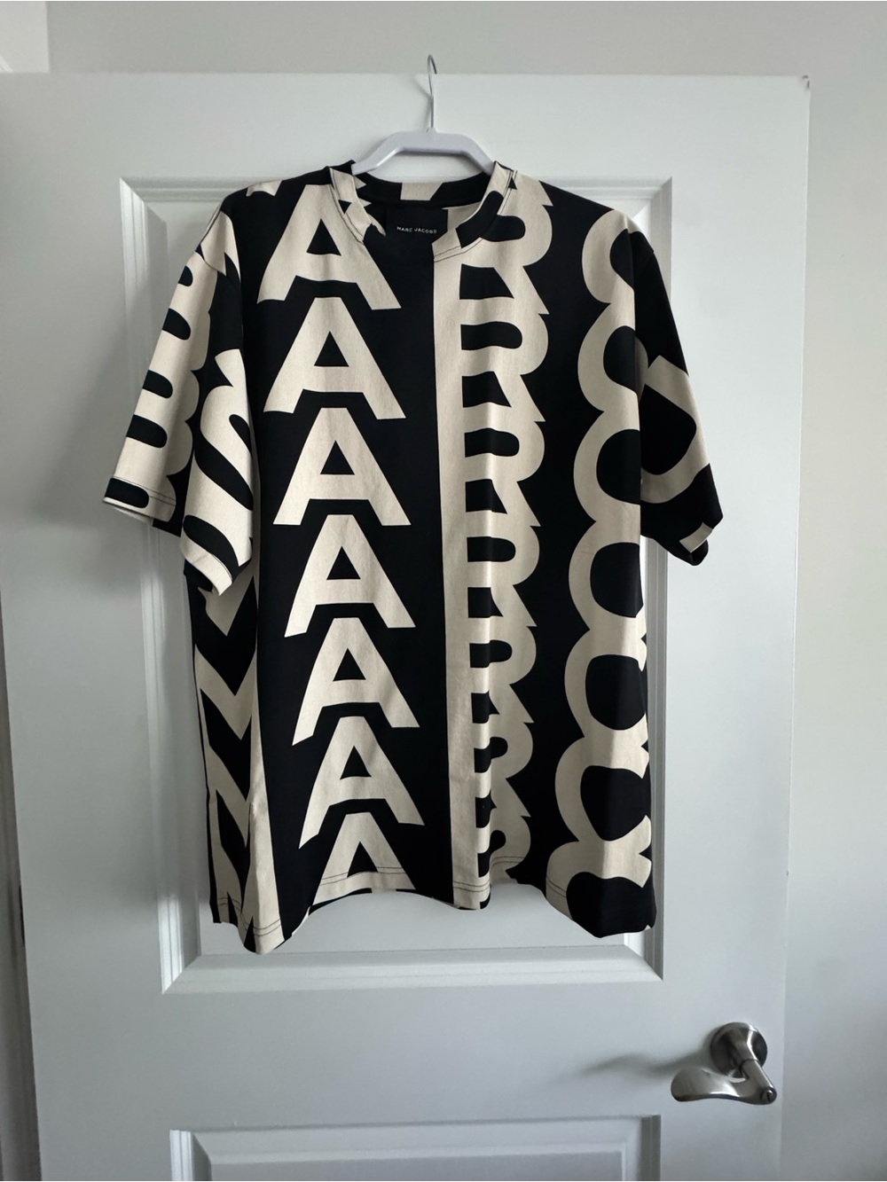 Marc Jacobs Black & Cream Monogram Graphic Logo Tee